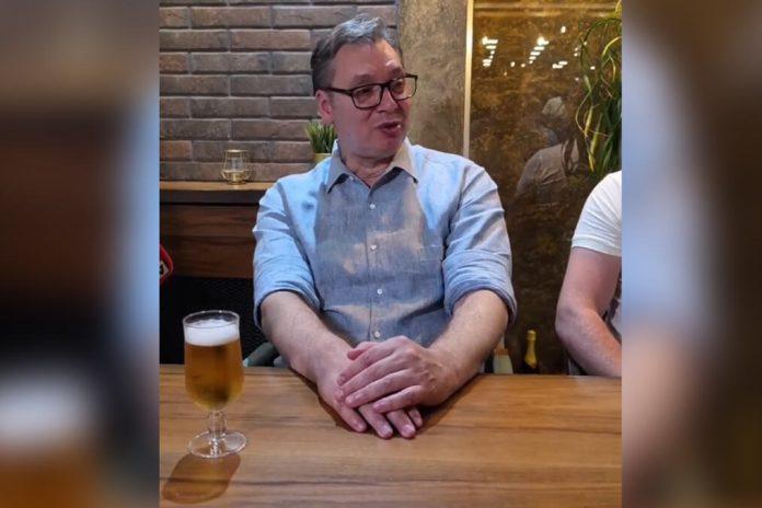 “sine,-donesi-meni-jedno-pivo-i-drugima-sta-hoce”-predsednik-vucic-objavio-hit-snimak-iz-indije:-“ako-ne-mozes-da-ih-pobedis,-ti-im-se-pridruzi!”-(video)