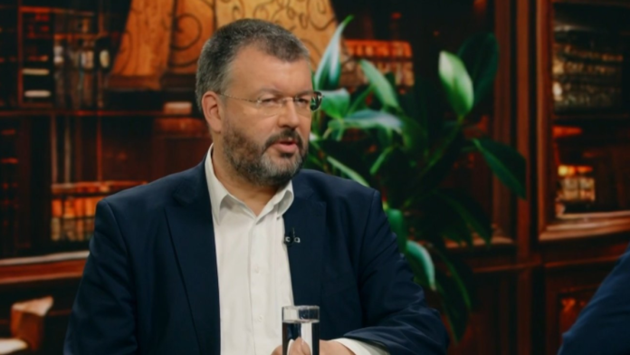 cedomir-antic-pise-za-“blic”:-zasto-(ne)-volim-radikale?