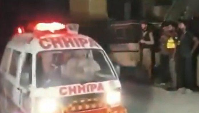 ima-mrtvih-u-teroristickom-napadu:-specijalci-na-licu-mesta,-u-toku-“operacija-ciscenja-terena”-–-horor-u-pakustanu-(video)