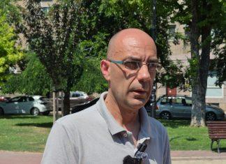 “POSTAVIO SAM MU NEKOLIKO PITANJA…” Otac ubijenog Andreja Simića (13) nakon saslušanja dečaka ubice otkrio nove detalje: “Fizički se dosta promenio” “postavio-sam-mu-nekoliko-pitanja…”-otac-ubijenog-andreja-simica-(13)-nakon-saslusanja-decaka-ubice-otkrio-nove-detalje:-“fizicki-se-dosta-promenio”