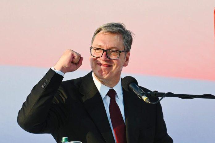 “ljudi-su-nam-najvazniji,-mi-smo-jedna-porodica!”-mocne-reci-vucica-sa-skupa-koji-je-okupio-vise-od-207.000-gradana:-“hvala-vam-sto-smo-danas-zajedno!”-(video)