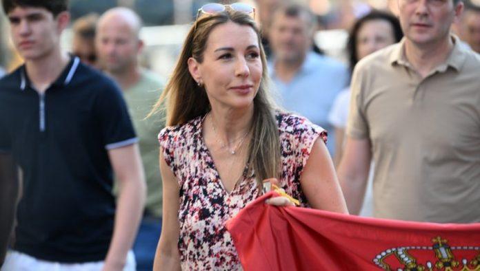 “zelimo-da-posaljemo-poruku-zajednistva”:-ministarka-handanovic-na-skupu-“srbija-jedna-porodica”-(foto)