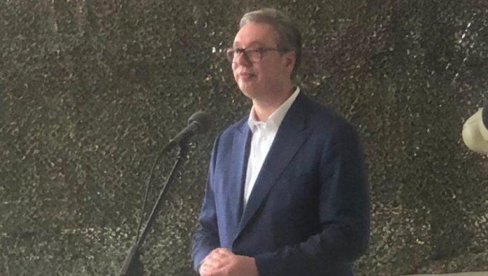 “ne-bih-bio-zadovoljan-sa-46-odsto-podrske”-vucic-komentarisao-kuknjavu-blokadera