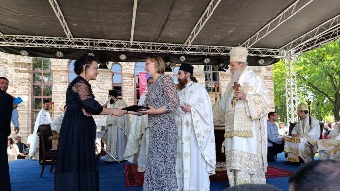 majkama-sa-cetvoro-i-vise-dece-u-gracanici-uruceni-ordeni-“majka-devet-jugovica