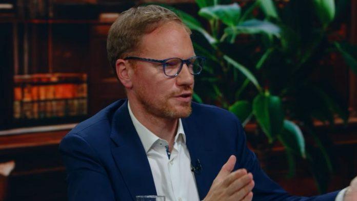 antonijevic-reagovao-na-uvrede-koje-je-advokat-izneo-prema-ucesnicima-sns-mitinga-u-beogradu:-“ovakav-govor-nije-politicki-stav-vec-dehumanizacija”