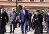 VUČIĆ U RAVANICI, DRUŽIO SE SA GRAĐANIMA Prisutni i predstavnici Srba iz regiona i patrijarh Porfirije vucic-u-ravanici,-druzio-se-sa-gradanima-prisutni-i-predstavnici-srba-iz-regiona-i-patrijarh-porfirije