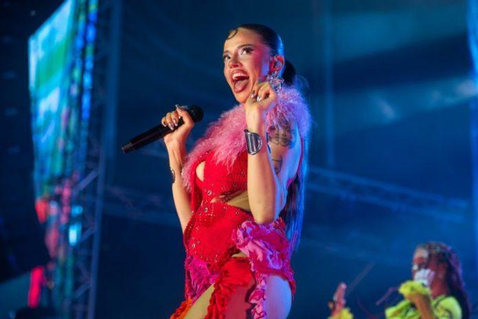 cecina-„kukavica“,-orila-se-uscem,-2soma-debitovao-u-velikom-stilu:-drugo-vece-belgrade-music-week-donelo-poljubac-na-bini,-evrovizijsku-pobednicu-i-potpuno-letnje-ludilo!