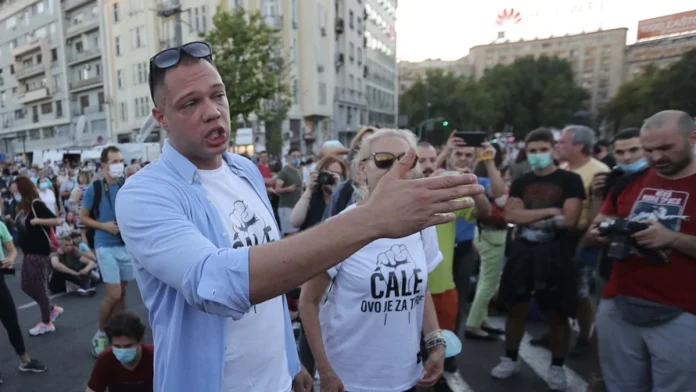 petar-duric-priveden-posle-protesta-u-kraljevu-policija-u-automobilu-pronasla-noz