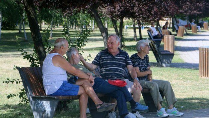 35.000-dinara-pomoci-za-ovu-grupu-penzionera:-vucic-saopstio-sjajne-vesti