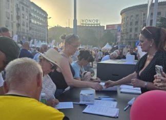 SRBIJA JEDNA PORODICA: Građani objasnili “Novostima” šta su zaokružili na listiću (VIDEO) srbija-jedna-porodica:-gradani-objasnili-“novostima”-sta-su-zaokruzili-na-listicu-(video)