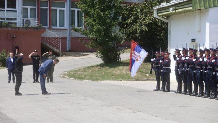 “ponosan-sam-na-spremnost-jedinice”-vucic-na-vezbi-zandarmerije:-drzava-ce-ulagati-u-opremu-i-naoruzanje
