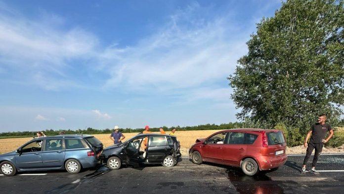 (foto)-lancani-sudar-na-putu-kovin-smederevo-stvaraju-se-ogromni-zastoji