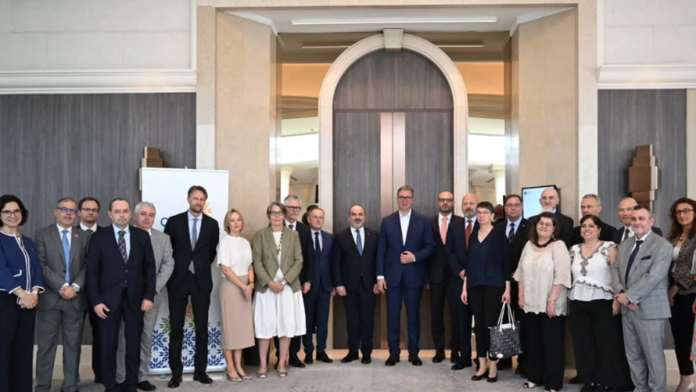 vucic-sa-ambasadorima-drzava-eu-o-politici-prosirenja-i-evropskom-putu-srbije