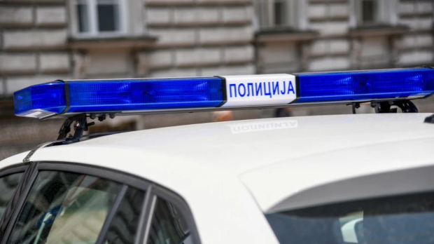 Ухапшена-девојка-осумњичена-да-је-ножем-избола-очуха-на-Звездари Ухапшена-девојка-осумњичена-да-је-ножем-избола-очуха-на-Звездари
