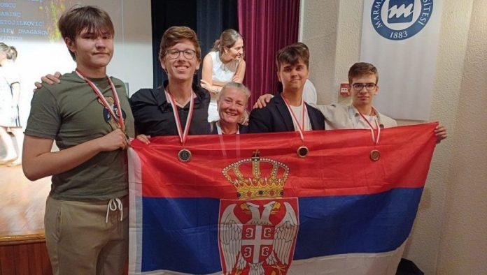 cetiri-medalje-za-srbiju:-uspeh-nasih-srednjoskolaca-na-fizickoj-olimpijadi-(foto)