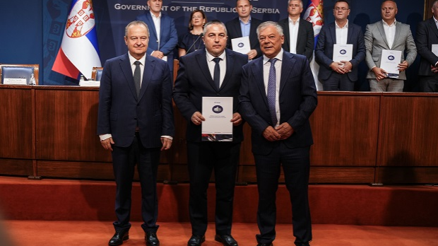 Уручени-уговори-за-подршку-неразвијеним-општинама-вредни-87-милиона-динара Уручени-уговори-за-подршку-неразвијеним-општинама-вредни-87-милиона-динара