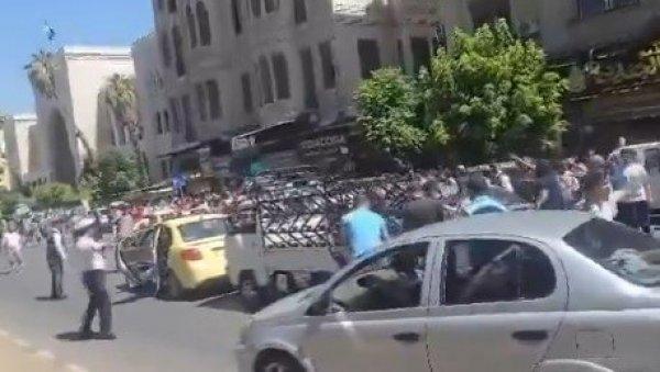 bomba-eksplodirala-u-kaficu,-ima-mrtvih:-uzas-u-damasku,-policija-blokirala-podrucje-(video) bomba-eksplodirala-u-kaficu,-ima-mrtvih:-uzas-u-damasku,-policija-blokirala-podrucje-(video)