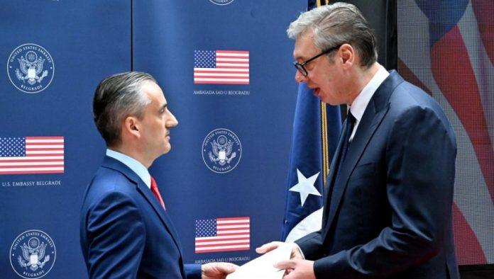 predsednik-vucic-na-prijemu-ambasade-sad:-uputio-sam-cestitke-americkom-narodu-i-predsedniku-donaldu-trampu