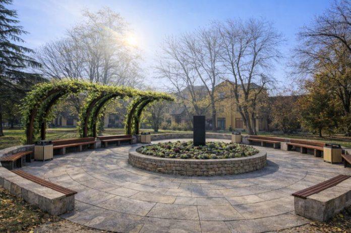 zrenjanin-ulaze-u-zelenu-buducnost:-pokrenut-projekat-za-cokliget-park,-stizu-nove-sadnice,-edukativne-table-i-digitalni-sadrzaji-(foto)