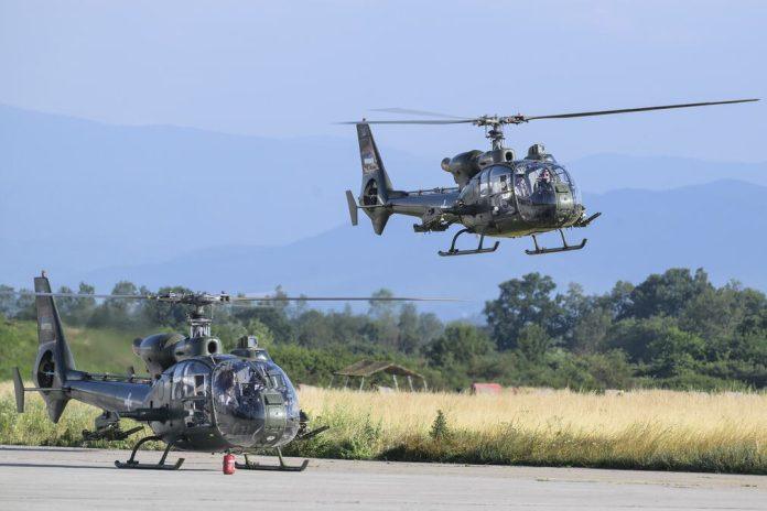 letacka-obuka-u-protivoklopnoj-helikopterskoj-eskadrili:-mladi-piloti-uce-za-vodu-odeljenja,-iskusniji-rade-na-unapredenju-osposobljenosti