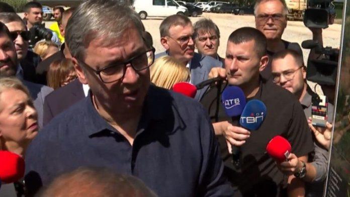 “cak-su-i-mom-sinu-zabranili-ulazak”-vucic:-“tuzan-zbog-cinjenice-da-crna-gora-nastavlja-sa-praksom-zabrane-ulaska-drzavljanima-srbije”-(video)