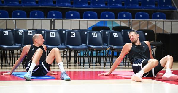 jokic-je-pravi-kapiten-srbije:-najbolji-na-svetu-predvodi-orlove-/galerija/ jokic-je-pravi-kapiten-srbije:-najbolji-na-svetu-predvodi-orlove-/galerija/