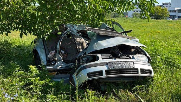 na-istom-mestu-ranije-poginula-4-momka!-novi-detalji-jezive-nesrece-kod-banje-koviljace-u-kojoj-su-stradala-dva-tinejdzera-(18)