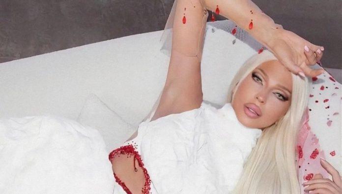 ispricala-svoju-najlicniju-pricu:-jelena-karleusa-posle-trogodisnje-diskografske-pauze-predstavila-novu-pesmu-sa-predstojeceg-albuma-(foto)