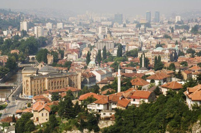“bajka-o-lovu-na-ljude!-uverljivo-koliko-i-tvrdnja-da-je-king-kong-branio-sarajevo”-nemacki-list-raskrinkao-navode-o-“sarajevo-safariju”:-detaljna-analiza