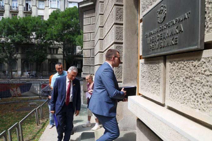poceo-sastanak-vucica-i-predstavnika-gsp:-s-predsednikom-o-buducnosti-gradskog-prevoza-u-beogradu-(foto)