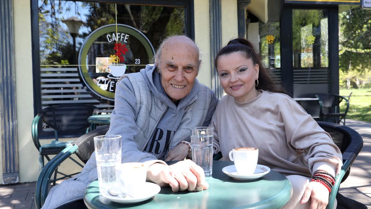 poslednji-zajednicki-intervju-andrije-bajica-i-male-cane-ovako-su-govorili-o-svojoj-ljubavi:-“svesna-sam-da-je-ogromna-razlika,-ali-zavolis-coveka-kad-je-dobar”-(video) poslednji-zajednicki-intervju-andrije-bajica-i-male-cane-ovako-su-govorili-o-svojoj-ljubavi:-“svesna-sam-da-je-ogromna-razlika,-ali-zavolis-coveka-kad-je-dobar”-(video)