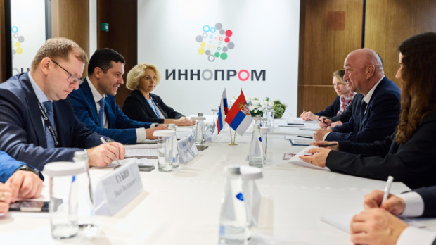 Поповић-у-Јекатеринбургу:-Србија-има-огроман-економски-потенцијал-у-сарадњи-са-земљама-БРИКС-а Поповић-у-Јекатеринбургу:-Србија-има-огроман-економски-потенцијал-у-сарадњи-са-земљама-БРИКС-а