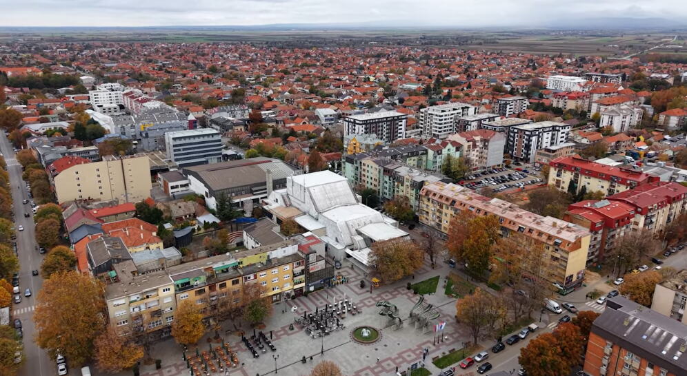 zablistace-oficirka-i-lepa-brena:-na-jesen-uredenje-urbanih-dzepova-u-rumi zablistace-oficirka-i-lepa-brena:-na-jesen-uredenje-urbanih-dzepova-u-rumi