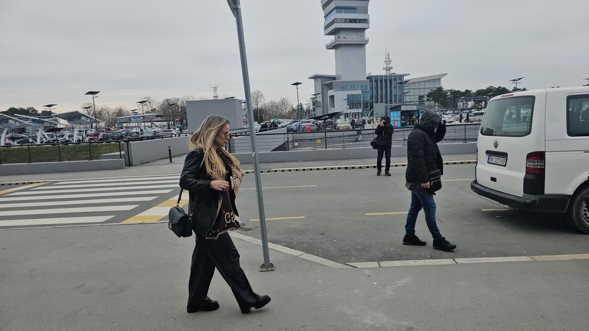 “ceca-me-je-pozvala-da-zivim-kod-nje”-pevacica-ostala-bez-krova-nad-glavom,-pa-usledio-poziv-od-koleginice-cim-je-saznala-za-tragediju “ceca-me-je-pozvala-da-zivim-kod-nje”-pevacica-ostala-bez-krova-nad-glavom,-pa-usledio-poziv-od-koleginice-cim-je-saznala-za-tragediju