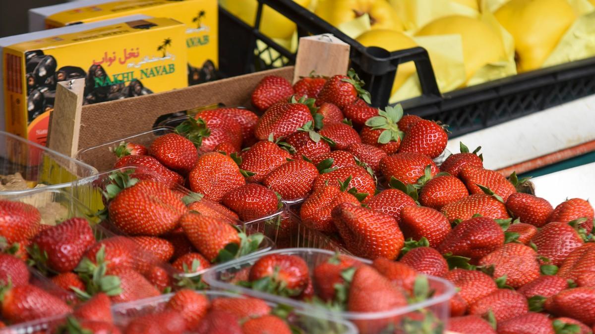 “kokteli-pesticida”-u-jagodama:-analizirani-uzorci-iz-11-zemalja-evrope:-rezultati-sokirali-potrosace,-evo-gde-su-najzagadenije “kokteli-pesticida”-u-jagodama:-analizirani-uzorci-iz-11-zemalja-evrope:-rezultati-sokirali-potrosace,-evo-gde-su-najzagadenije