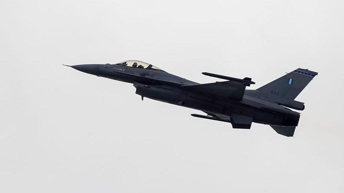 uzbuna-na-zakintosu:-f-16-prinudno-sleteo-na-aerodrom,-pa-se-zapalio uzbuna-na-zakintosu:-f-16-prinudno-sleteo-na-aerodrom,-pa-se-zapalio