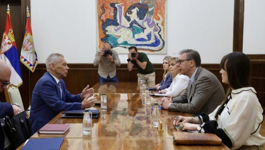 u-toku-vazan-razgovor:-vucic-se-sastao-sa-ambasadorom-rusije-bocan-harcenkom u-toku-vazan-razgovor:-vucic-se-sastao-sa-ambasadorom-rusije-bocan-harcenkom