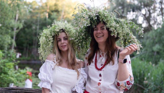 danas-je-ivanjdan-–-crveno-slovo:-ovo-su-obicaji-koje-posebno-zene-treba-da-ispostuju