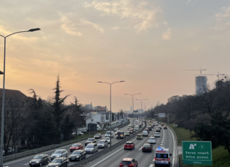 SPREMITE SE ZA VIKEND ŠPIC I GUŽVU NA PUTEVIMA! AMSS izdao hitno upozorenje vozačima: Na ovom graničnom prelazu sa Mađarskom i jedna VAŽNA izmena spremite-se-za-vikend-spic-i-guzvu-na-putevima!-amss-izdao-hitno-upozorenje-vozacima:-na-ovom-granicnom-prelazu-sa-madarskom-i-jedna-vazna-izmena