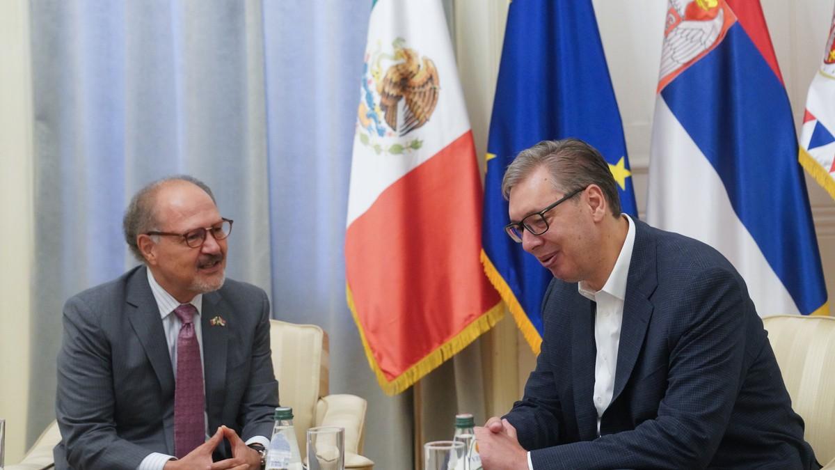 vucic-sa-ambasadorom-meksika-o-bilateralnim-odnosima-i-unapredenju-saradnje-(foto,-video) vucic-sa-ambasadorom-meksika-o-bilateralnim-odnosima-i-unapredenju-saradnje-(foto,-video)