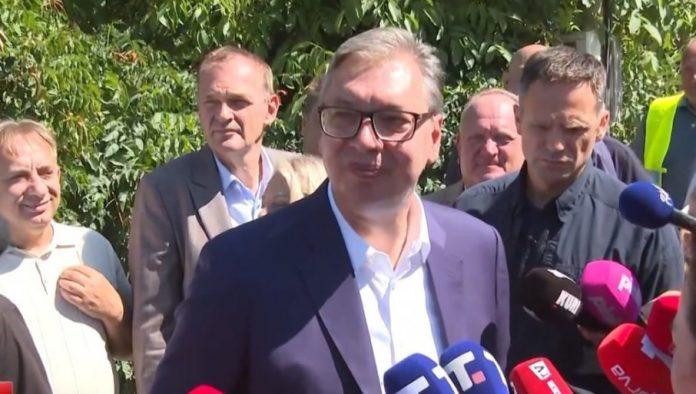 predsednik-u-poseti-jugu-srbije:-vucic-obilazi-zavrsne-radove-na-deonici-izmedu-gornjih-i-donjih-sinkovaca-(video)