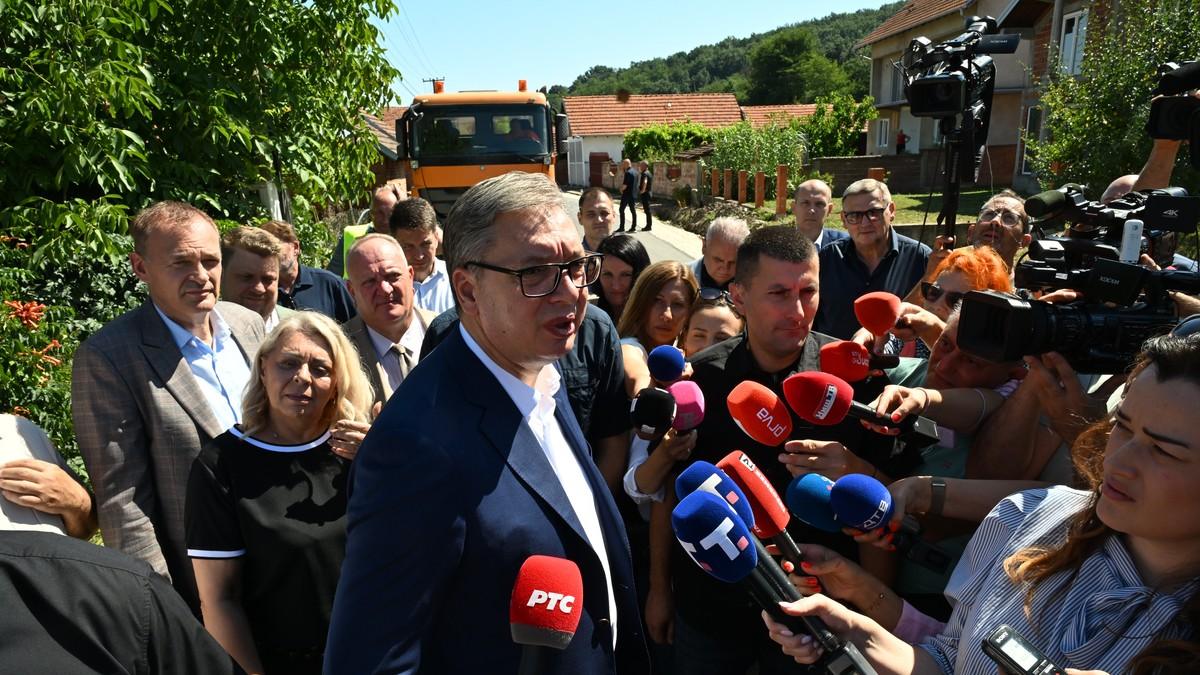 “oboreni-su-svi-rekordi”-vucic-o-“ko-si-bre-ti”:-u-prvih-24-sata-bilo-je-429-prijava-i-preko-pet-miliona-klikova,-bilo-je-pokusaja-rusenja-platforme-(video) “oboreni-su-svi-rekordi”-vucic-o-“ko-si-bre-ti”:-u-prvih-24-sata-bilo-je-429-prijava-i-preko-pet-miliona-klikova,-bilo-je-pokusaja-rusenja-platforme-(video)