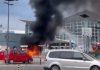OKONČANA DRAMA ISPRED AERODROMA NIKOLA TESLA: Vatrogasci ugasili požar na automobilu, poznato da li u incidentu ima povređenih okoncana-drama-ispred-aerodroma-nikola-tesla:-vatrogasci-ugasili-pozar-na-automobilu,-poznato-da-li-u-incidentu-ima-povredenih