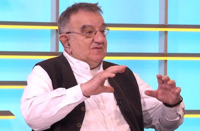 “nikako-giros-na-plazi”-dr-perisic-otkrio-sta-ne-smete-da-jedete-na-moru,-zbog-jedne-greske-mozete-pravo-u-ambulantu