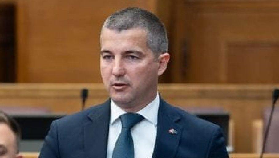 hapsi-srbija,-hvali-se-crna-gora:-beciceva-objava-posle-akcije-srpske-policije-izazvala-haos hapsi-srbija,-hvali-se-crna-gora:-beciceva-objava-posle-akcije-srpske-policije-izazvala-haos