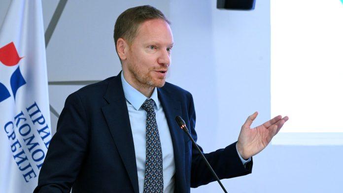 “kakva-izdaja?”-antonijevic-reagovao-na-saopstenje-ds-a-zbog-odluke-cetvoro-nezavisnih-clanova-da-se-vrate-u-savet-rem-a:-“sto-pre-nam-je-potreban-rem-sa-kredibilitetom”