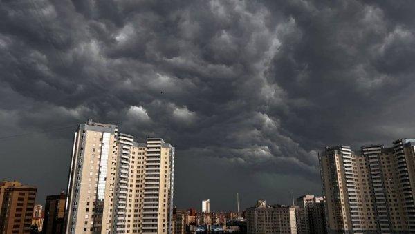 poplava-na-ulicama,-ciklon-cupao-drvece:-pogledajte-posledice-nevremena-u-sankt-peterburgu poplava-na-ulicama,-ciklon-cupao-drvece:-pogledajte-posledice-nevremena-u-sankt-peterburgu