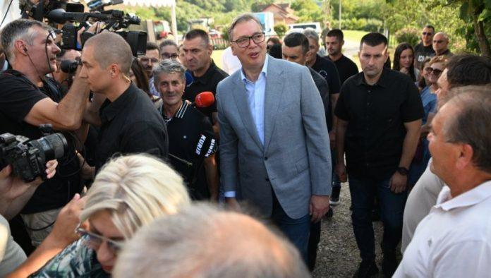 “nasa-sela-lice-na-svajcarska,-ljudi-se-vracaju”-predsednik-vucic-u-poseti-porodici-todorovic