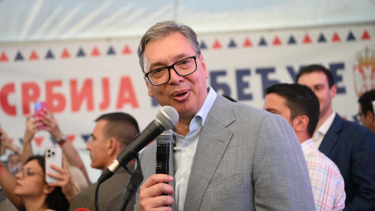 “hoce-li-srbija-napred-ili-se-vracamo-u-gradanske-ratove?”-vucic-u-jadranskoj-lesnici-kod-loznice:-“na-vama-je,-narode,-odluka”-(video) “hoce-li-srbija-napred-ili-se-vracamo-u-gradanske-ratove?”-vucic-u-jadranskoj-lesnici-kod-loznice:-“na-vama-je,-narode,-odluka”-(video)