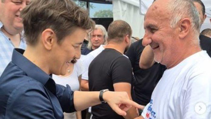“ni-pljuskovi-nisu-mogli-da-sprece-nase-druzenje”-brnabic-u-crepaji:-nasa-politika-je-ujedinjena-srbija,-sa-svima-treba-razgovarati-(foto)